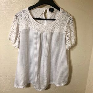 Lace rouched T-shirt style blouse